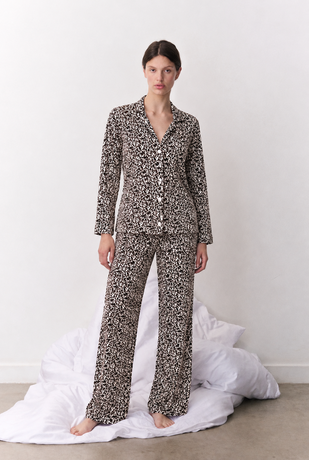 Classic Leopard Print Button-Up Pyjama